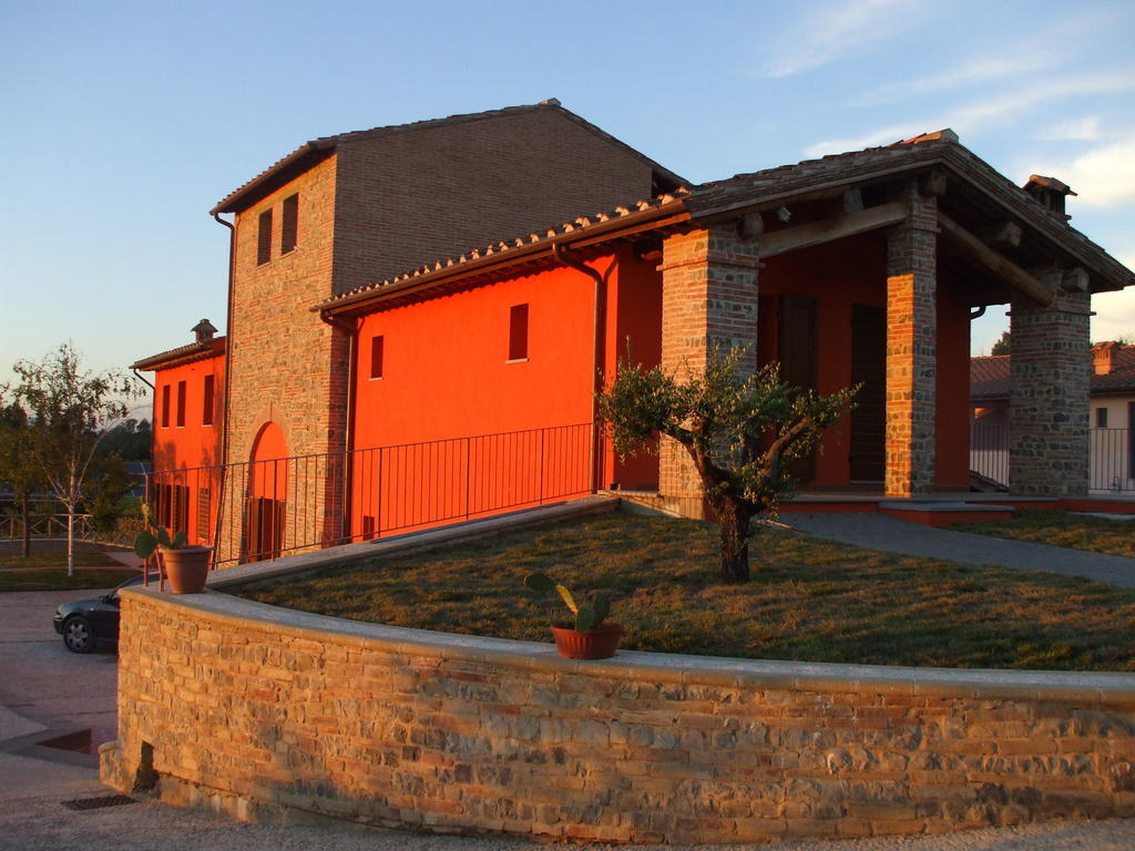 Agriturismo Borgo Stella Монтеспертоли Экстерьер фото