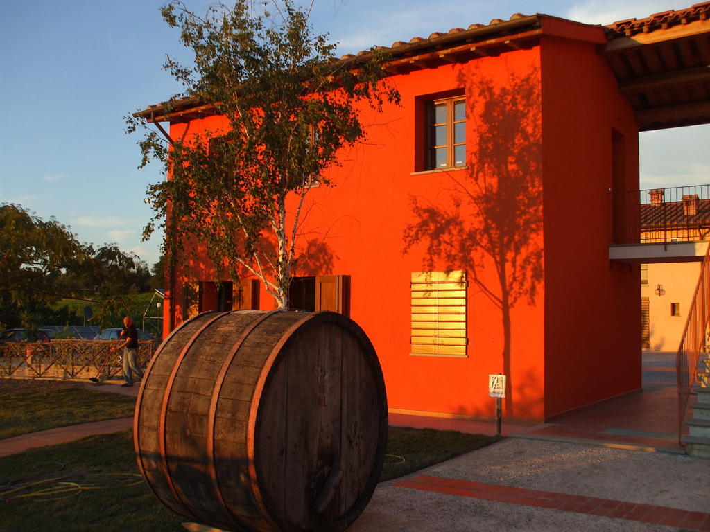 Agriturismo Borgo Stella Монтеспертоли Экстерьер фото