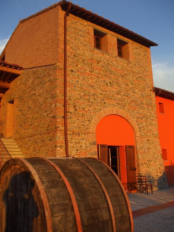 Agriturismo Borgo Stella Монтеспертоли Экстерьер фото